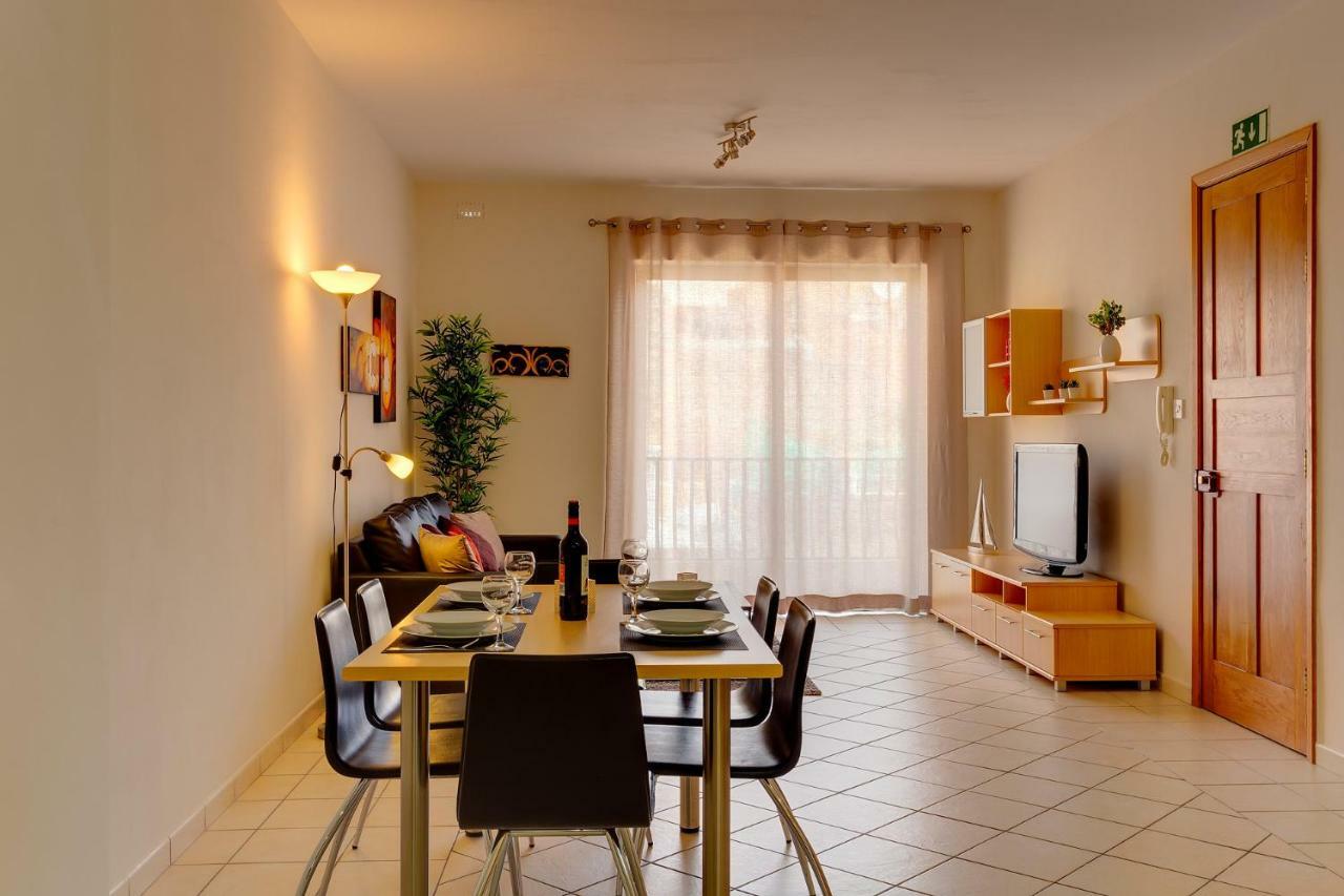 Spacious, Top Location Sliema Apartment Екстер'єр фото