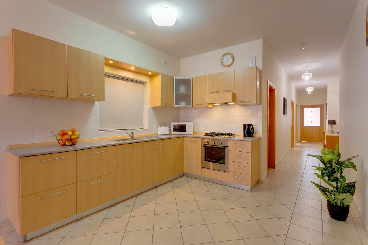 Spacious, Top Location Sliema Apartment Екстер'єр фото