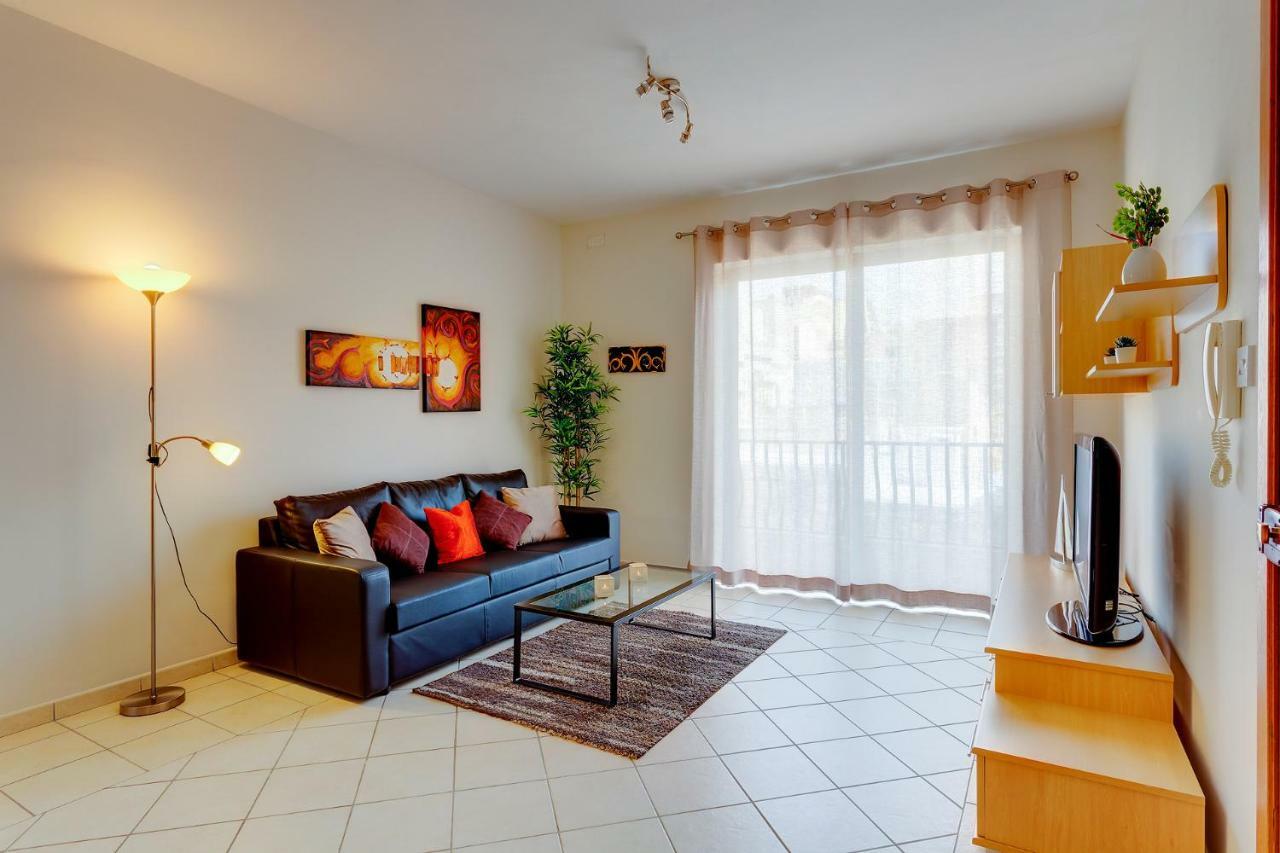 Spacious, Top Location Sliema Apartment Екстер'єр фото